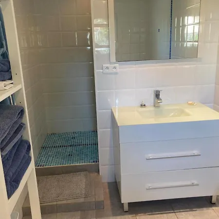 Lumineux 2 Adultes Et 1enfant Ferienhaus *