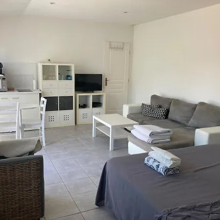 Ferienhaus Lumineux 2 Adultes Et 1enfant Lunel (Herault)